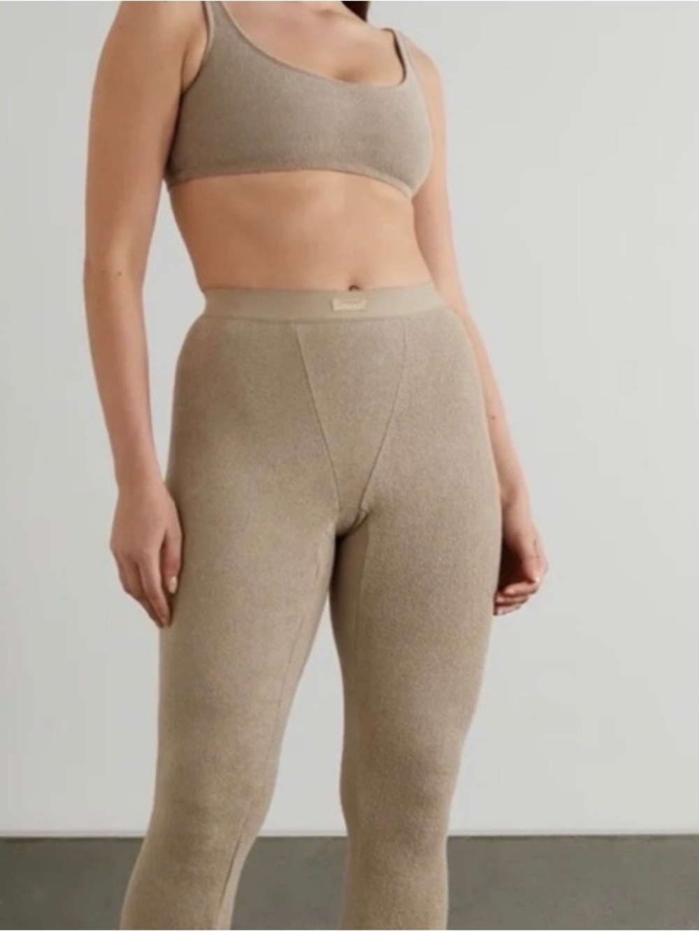 SKIMS Ribbed Seamless Long Johns – Taupe